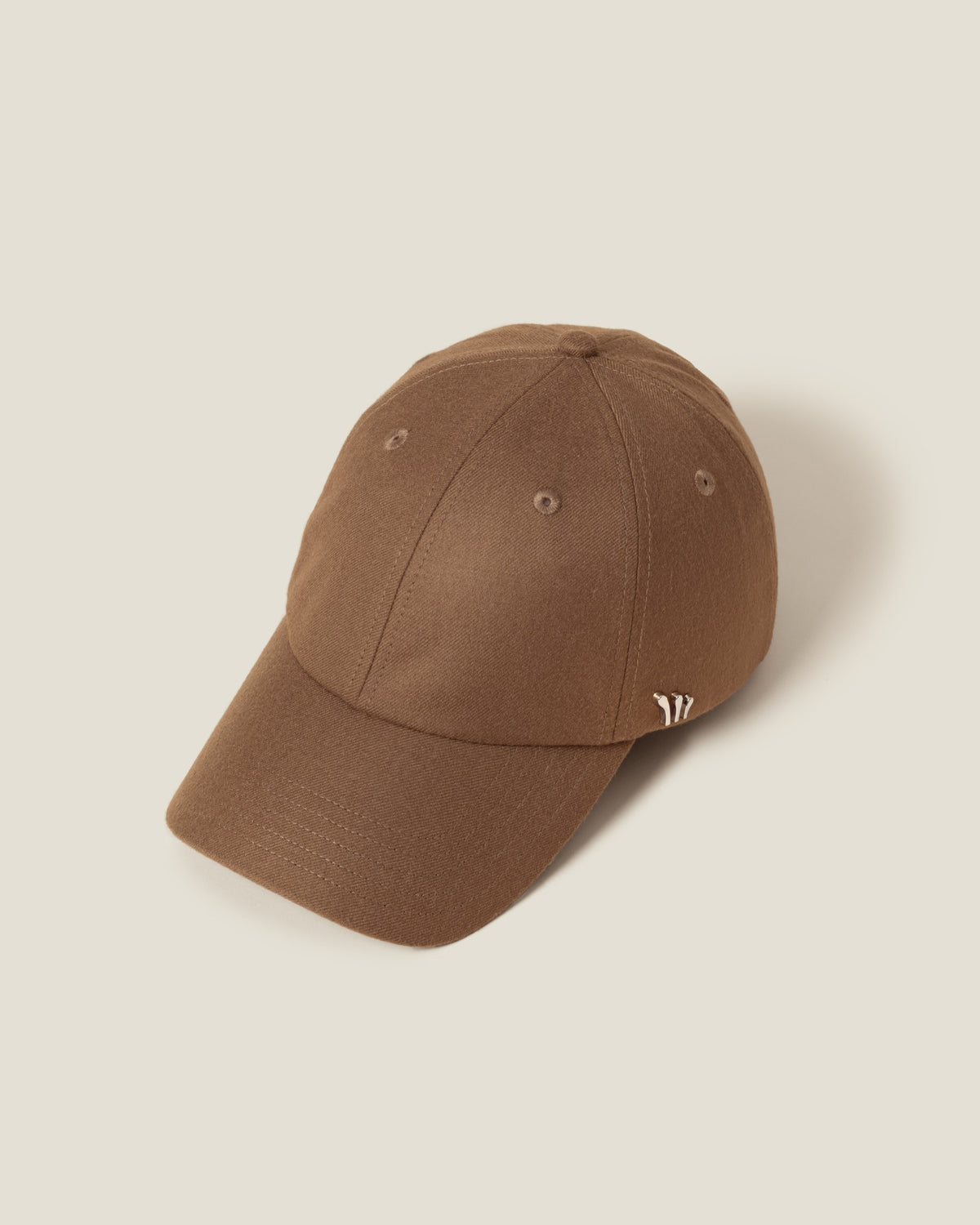 Deep Camel Wool women’s baseball cap by CHORD in camel wool with silver-plated hardware