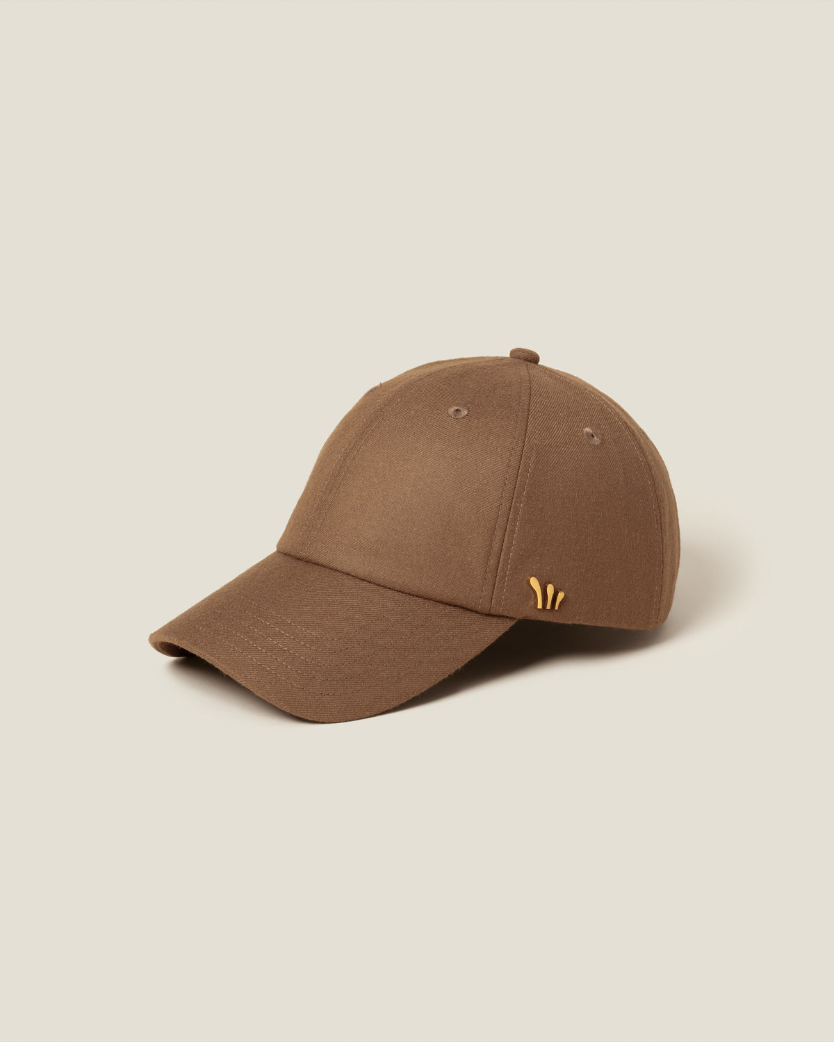 Deep Camel Wool women’s baseball cap by CHORD in camel wool with gold-plated hardware